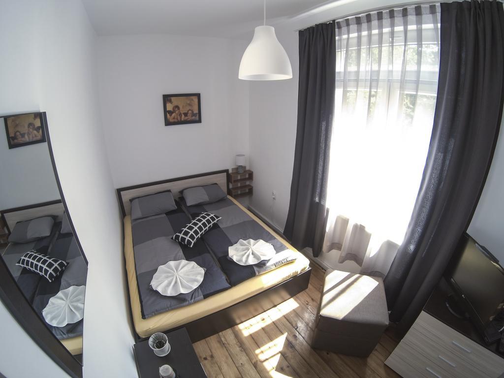 Graf Ignatiev - 3BR APART Sofia Exteriör bild